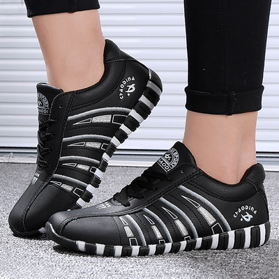 Striped Lace up Running shoes