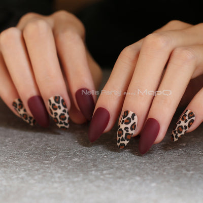 Matte false Nails Black almond Leopard print