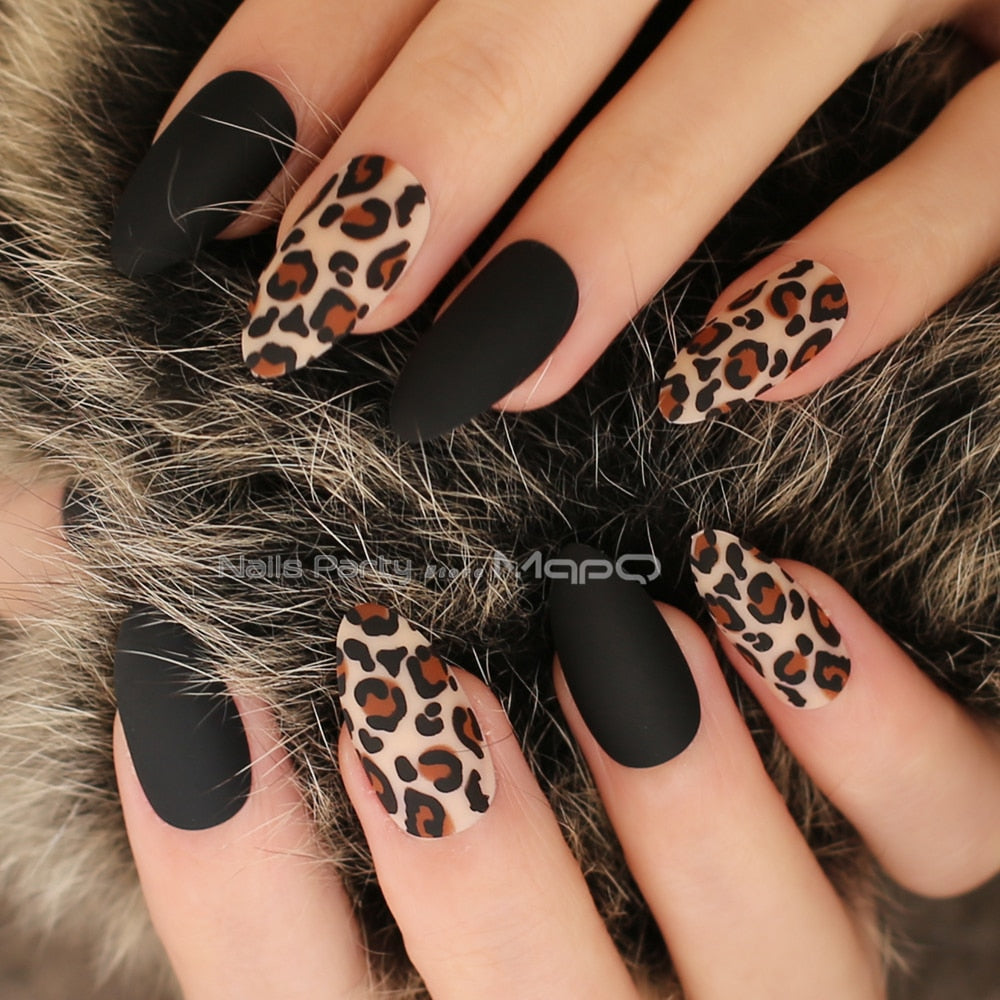 Matte false Nails Black almond Leopard print