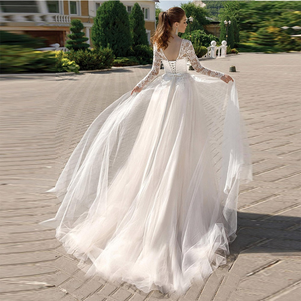 Elegant Tulle O-Neck Wedding Dress